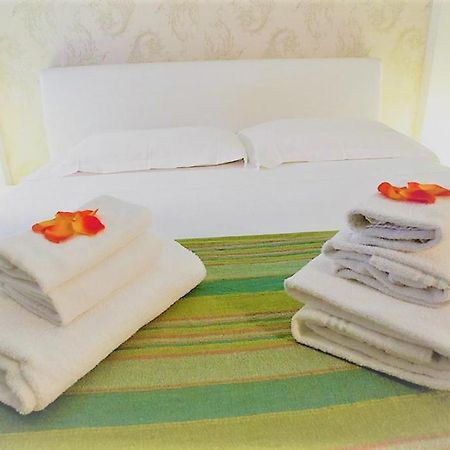Lovely Apartment Ground Floor Colosseo Wi-Fi Ac روما المظهر الخارجي الصورة