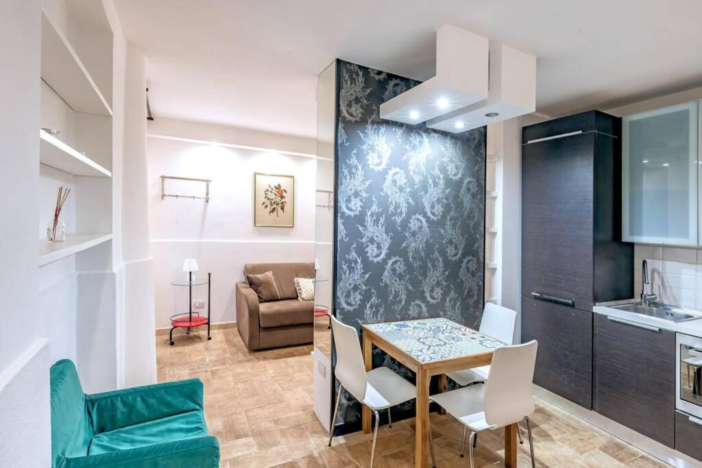 Lovely Apartment Ground Floor Colosseo Wi-Fi Ac روما المظهر الخارجي الصورة